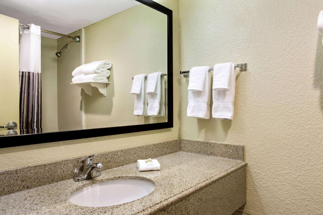 La Quinta By Wyndham Armonk Westchester Cnty Apt Exterior foto